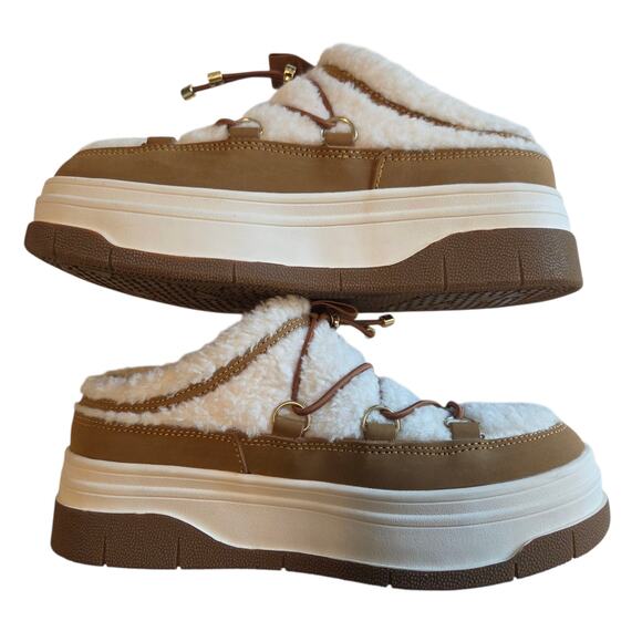 Pajar Canada Jules Women's Sneaker Mules size 6, New, tan & faux sherpa - Picture 4 of 12